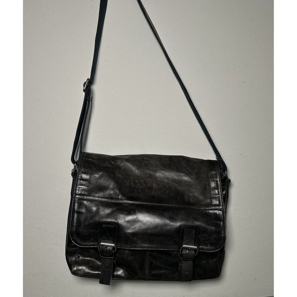 Fossil genuine leather